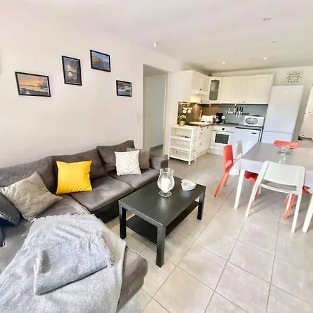 Apartament Rez De Jardin Albatros 8 Pax Front De Mer Saint-Raphaël