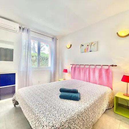 Апартаменты Rez De Jardin Albatros 8 Pax Front De Mer Сен-Рафаэль